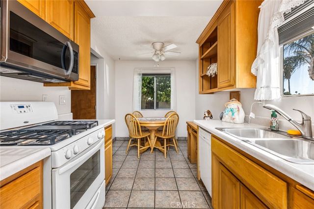 2236 San Padre, Hemet, CA 92545