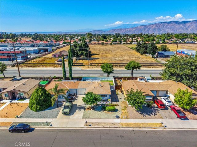 2236 San Padre, Hemet, CA 92545