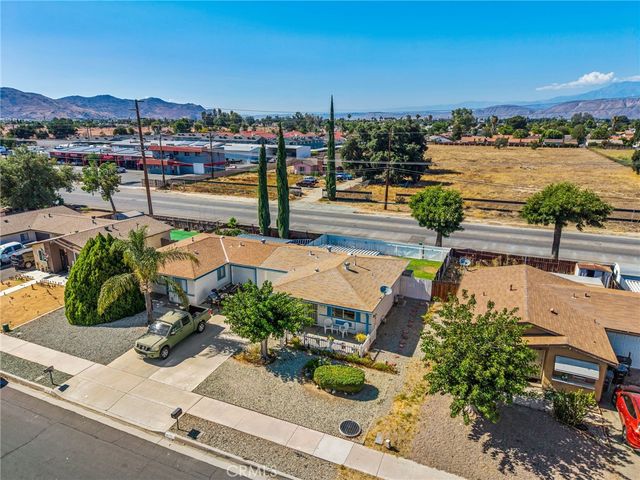 2236 San Padre, Hemet, CA 92545