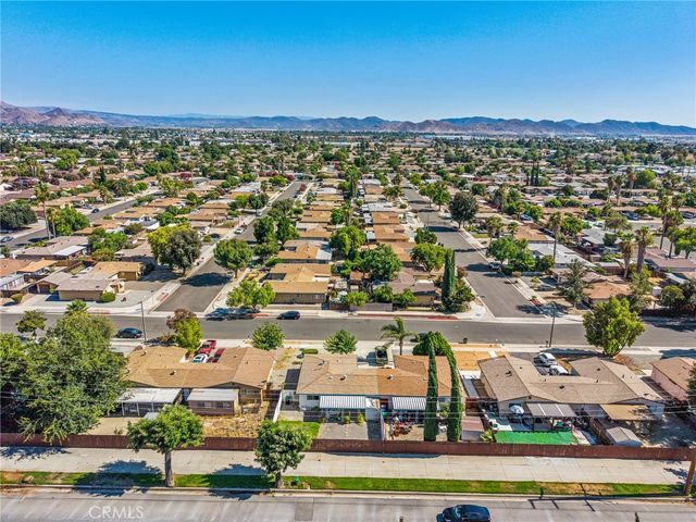 2236 San Padre, Hemet, CA 92545