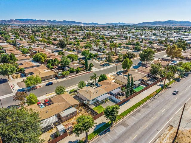 2236 San Padre, Hemet, CA 92545