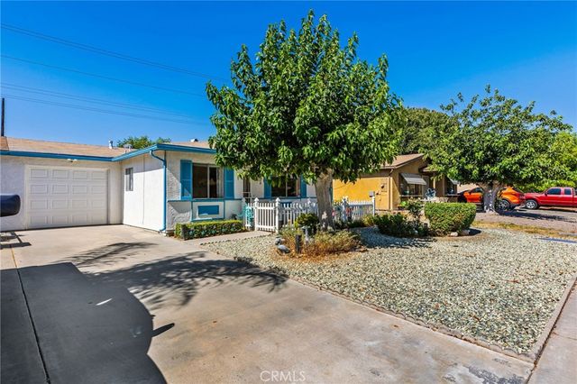 2236 San Padre, Hemet, CA 92545