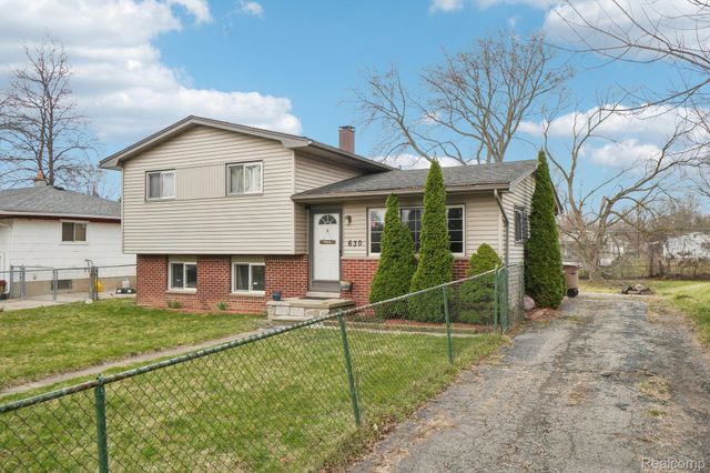 630 Peacock Avenue, Pontiac, MI 48340
