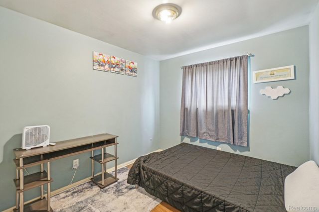 630 Peacock Avenue, Pontiac, MI 48340