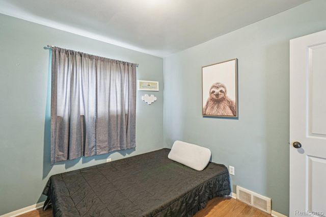 630 Peacock Avenue, Pontiac, MI 48340