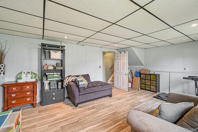 630 Peacock Avenue, Pontiac, MI 48340