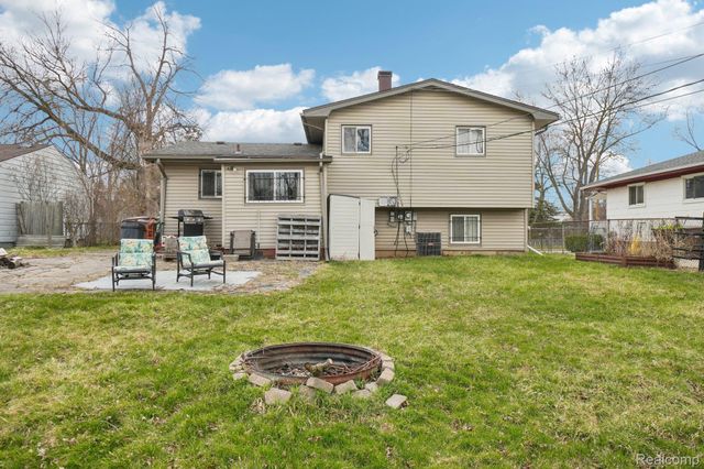 630 Peacock Avenue, Pontiac, MI 48340