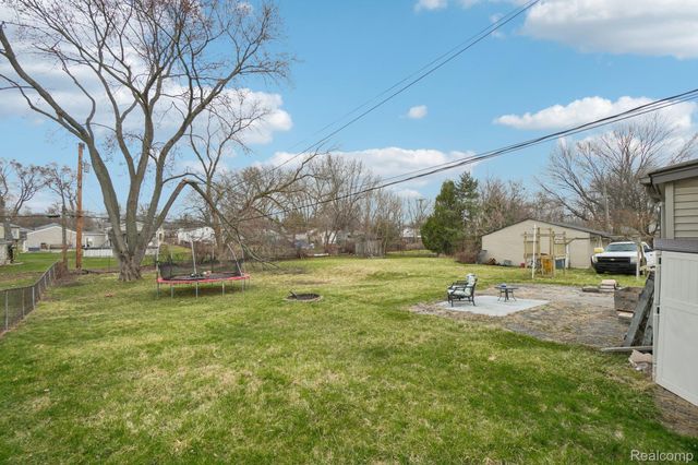 630 Peacock Avenue, Pontiac, MI 48340