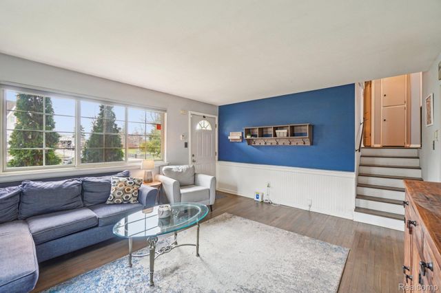 630 Peacock Avenue, Pontiac, MI 48340