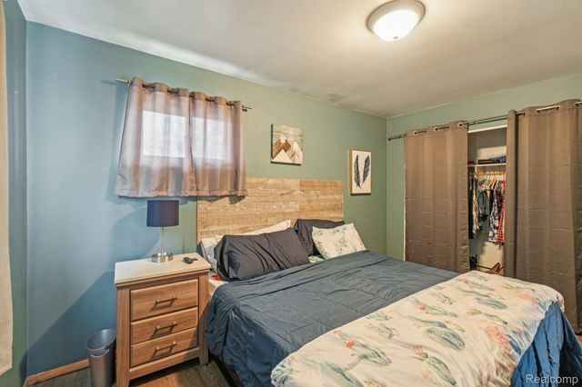 630 Peacock Avenue, Pontiac, MI 48340