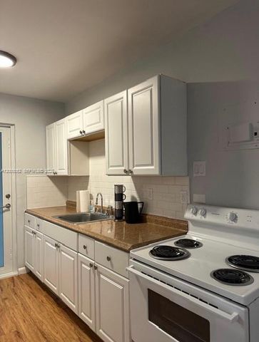 75 Washington Ave 9, Miami Beach, FL 33139