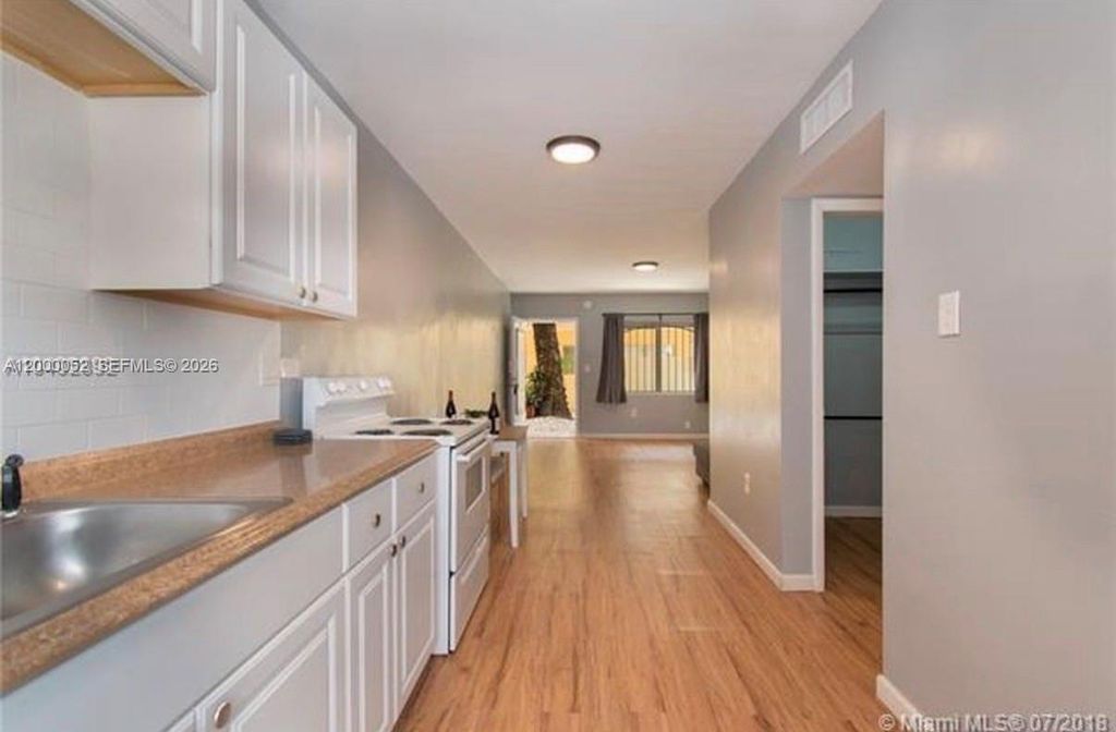 75 Washington Ave 9, Miami Beach, FL 33139