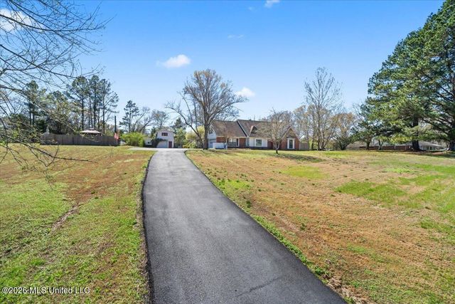 8937 Robertson Lane, Olive Branch, MS 38654