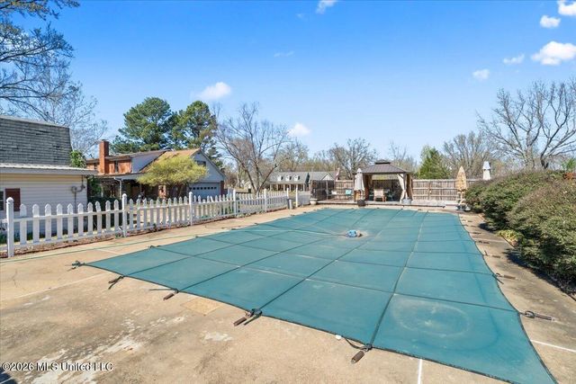 8937 Robertson Lane, Olive Branch, MS 38654
