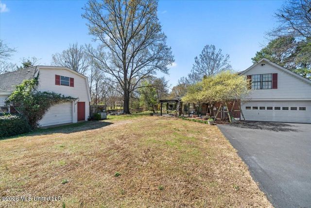 8937 Robertson Lane, Olive Branch, MS 38654