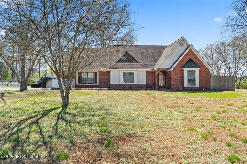 8937 Robertson Lane, Olive Branch, MS 38654