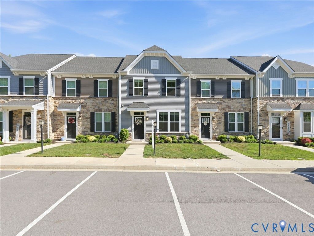 4014 Grove Point Dr, Henrico, VA 23223