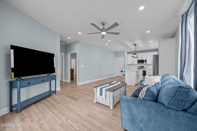 104 E Seaview Drive, Emerald Isle, NC 28594