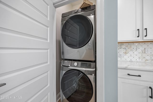 104 E Seaview Drive, Emerald Isle, NC 28594