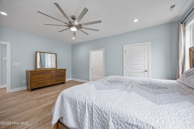 104 E Seaview Drive, Emerald Isle, NC 28594