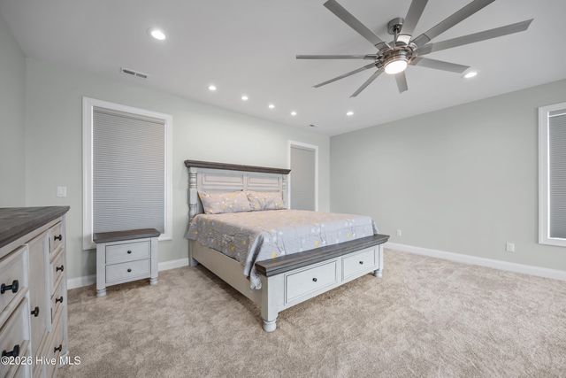 104 E Seaview Drive, Emerald Isle, NC 28594