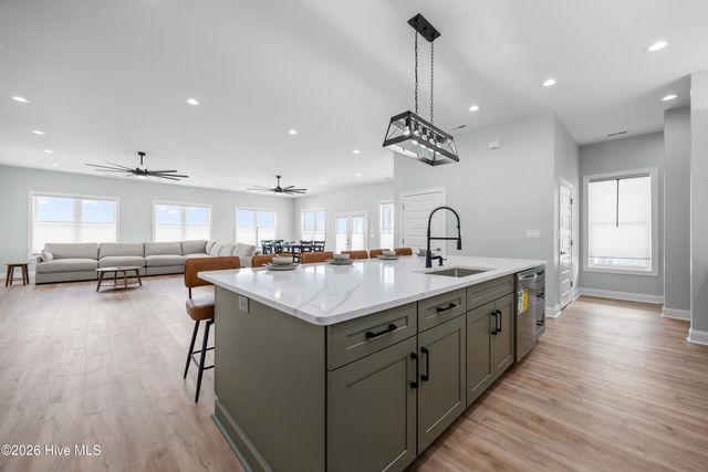 104 E Seaview Drive, Emerald Isle, NC 28594