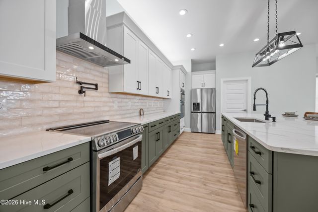 104 E Seaview Drive, Emerald Isle, NC 28594