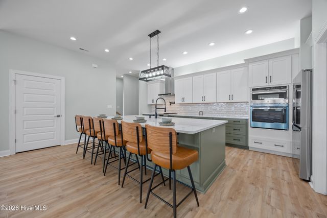 104 E Seaview Drive, Emerald Isle, NC 28594