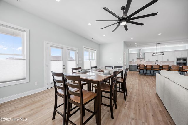 104 E Seaview Drive, Emerald Isle, NC 28594