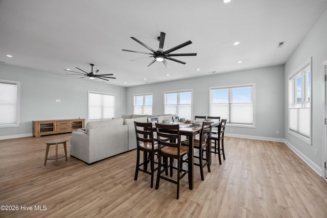 104 E Seaview Drive, Emerald Isle, NC 28594