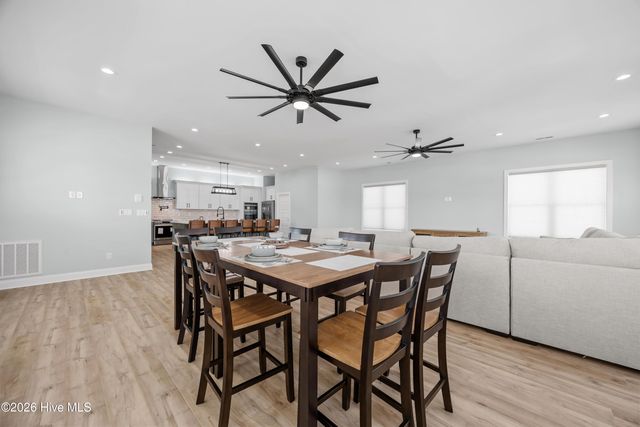 104 E Seaview Drive, Emerald Isle, NC 28594