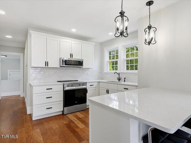 814 East Jefferson Street, Jefferson City, TN 37760