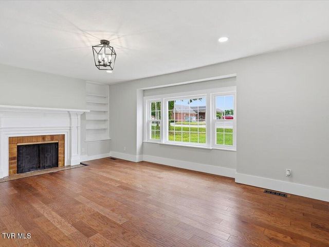 814 East Jefferson Street, Jefferson City, TN 37760