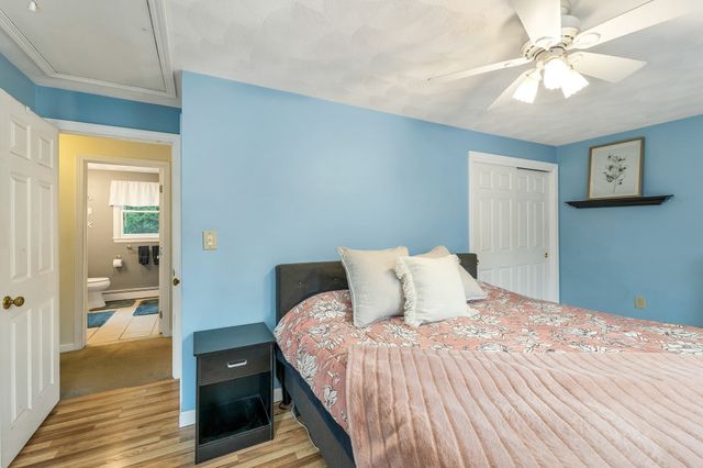 14 Burnside Ln, Merrimac, MA 01860