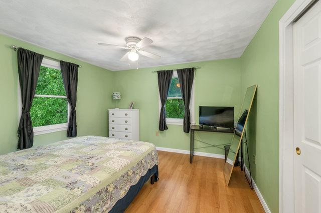14 Burnside Ln, Merrimac, MA 01860
