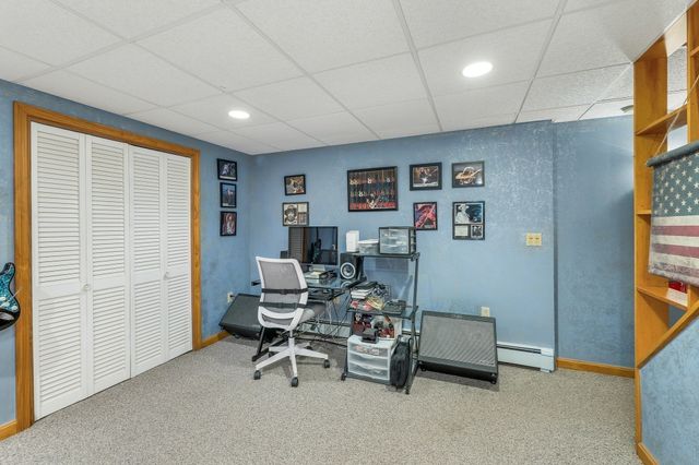 14 Burnside Ln, Merrimac, MA 01860