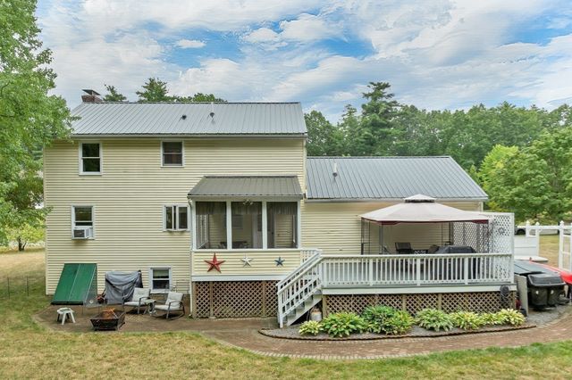 14 Burnside Ln, Merrimac, MA 01860