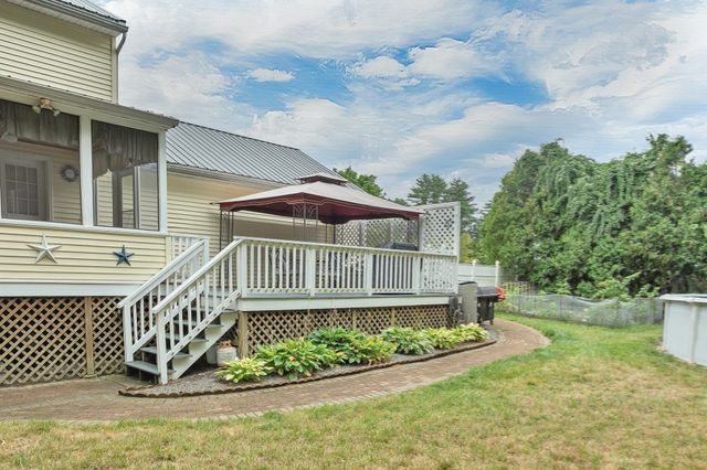 14 Burnside Ln, Merrimac, MA 01860
