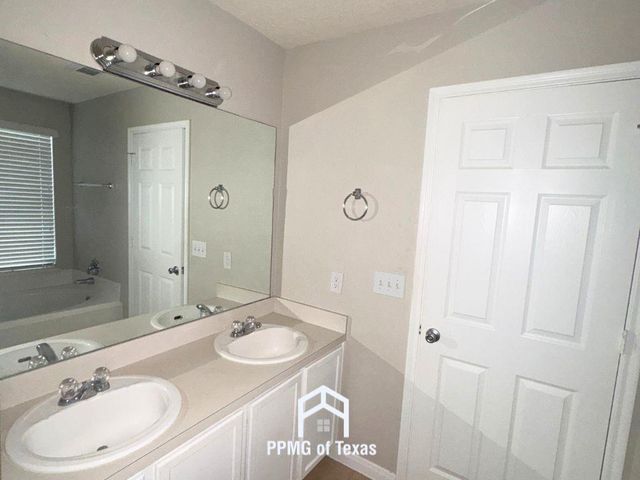 18310 Atasca Woods Trace, Humble, TX 77346