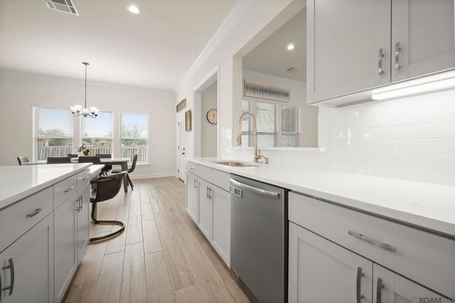 6461 Soaring Dr, Gonzales, LA 70737