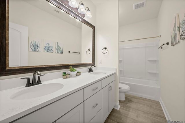 6461 Soaring Dr, Gonzales, LA 70737