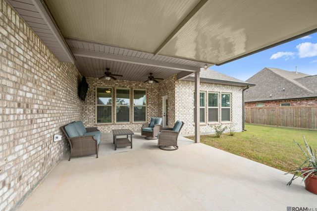 6461 Soaring Dr, Gonzales, LA 70737
