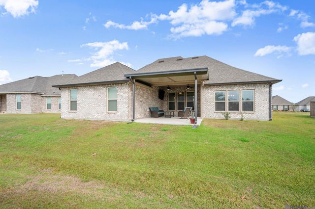 6461 Soaring Dr, Gonzales, LA 70737