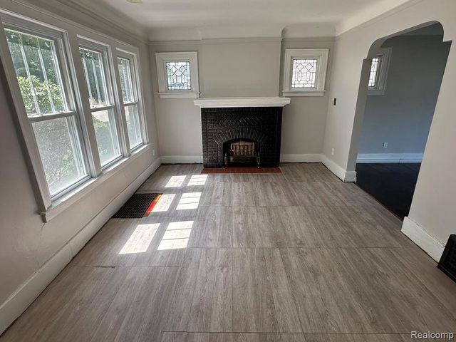 1056 Stewart Avenue, Lincoln Park, MI 48146