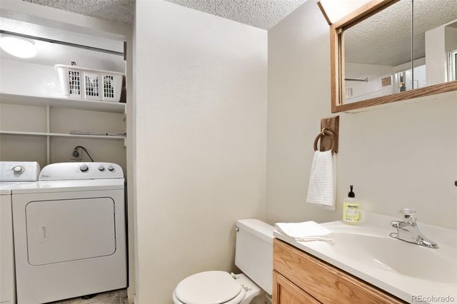8788 W Glasgow Place, Littleton, CO 80128