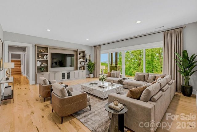 128 Saddle Ridge Drive, Alexander, NC 28701