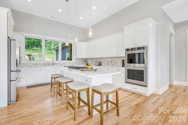 128 Saddle Ridge Drive, Alexander, NC 28701