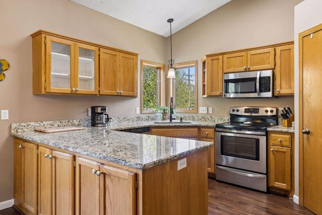 10916 Timberline Drive N, Champlin, MN 55316