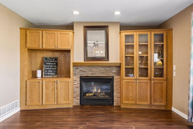 10916 Timberline Drive N, Champlin, MN 55316