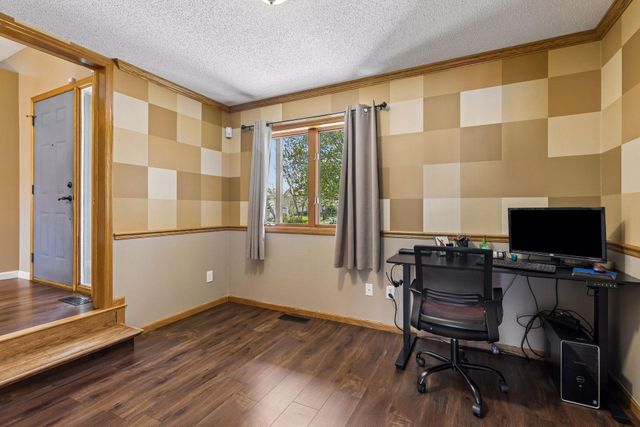 10916 Timberline Drive N, Champlin, MN 55316
